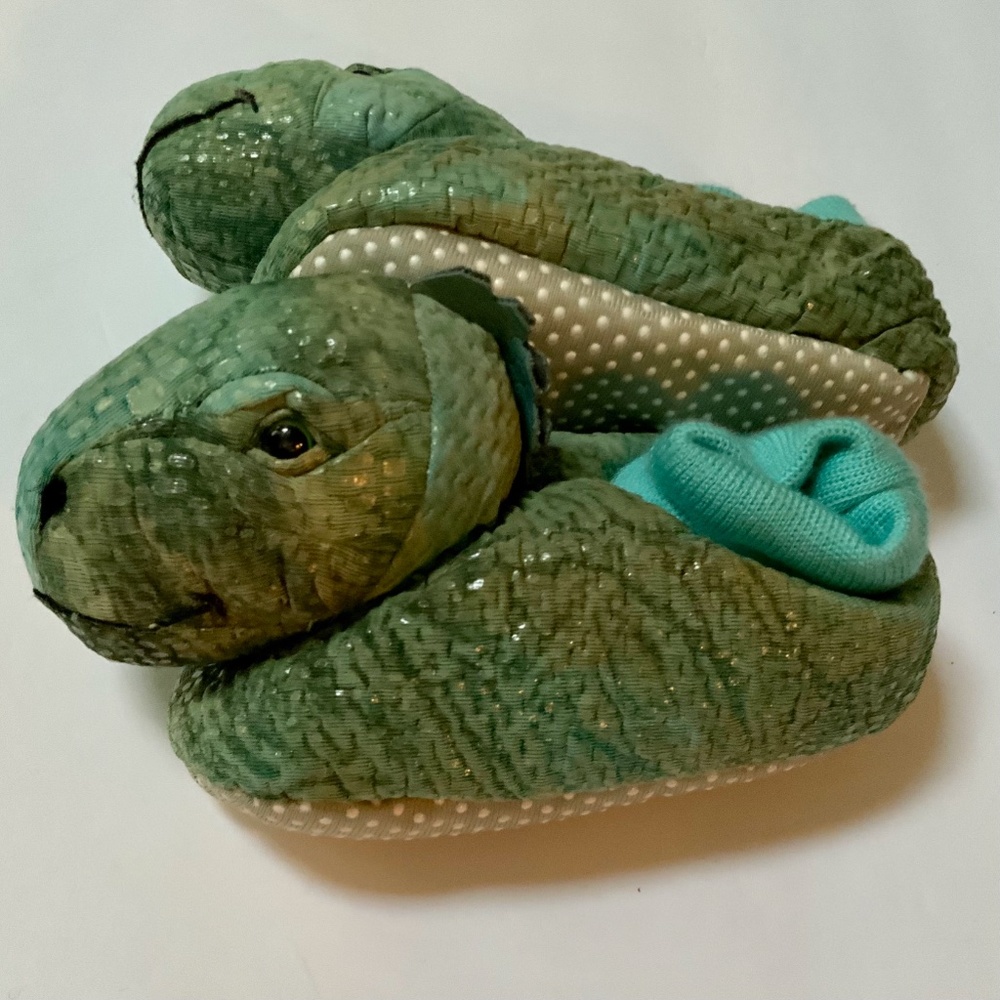 Rare Vintage Disney Store Dinosaur slippers Dinosaur Movie